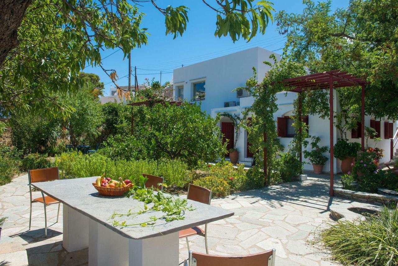 Kipos Apollonia (Sifnos)